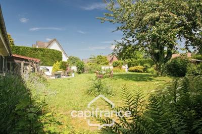 Maison - 211 m² - 7 pièces