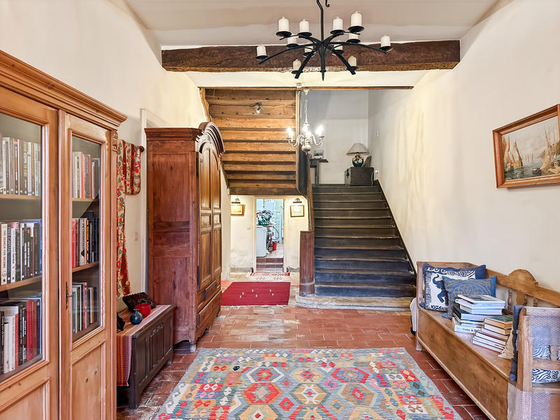 Demeure - 315 m² - 9 pièces