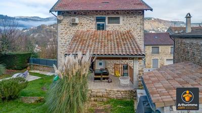 Maison - 90 m² - 3 pièces