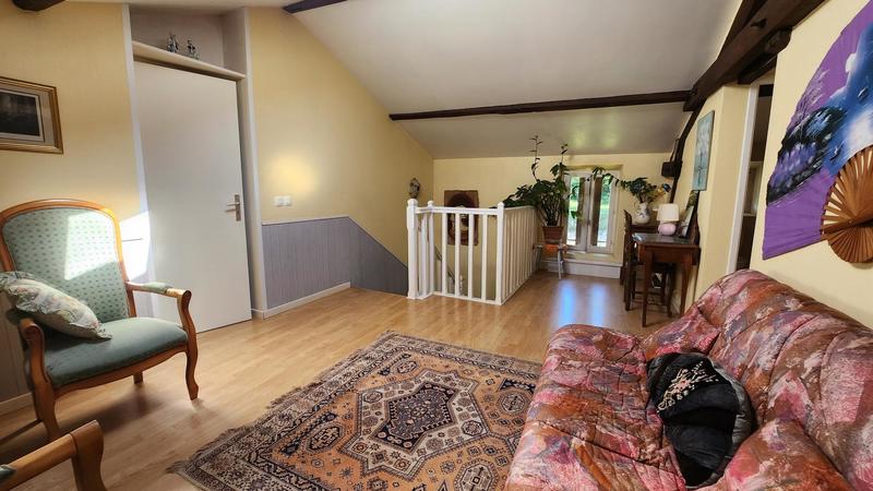 Maison - 270 m² - 16 pièces