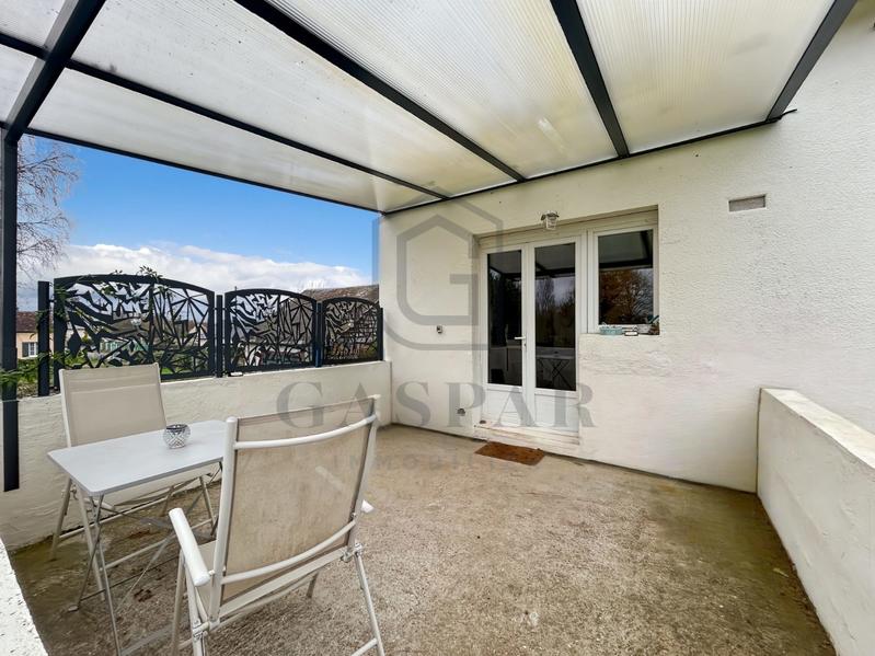 Maison - 95 m² - 5 pièces