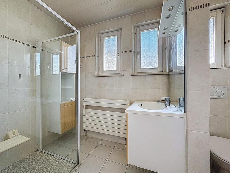 Maison - 182 m² - 8 pièces