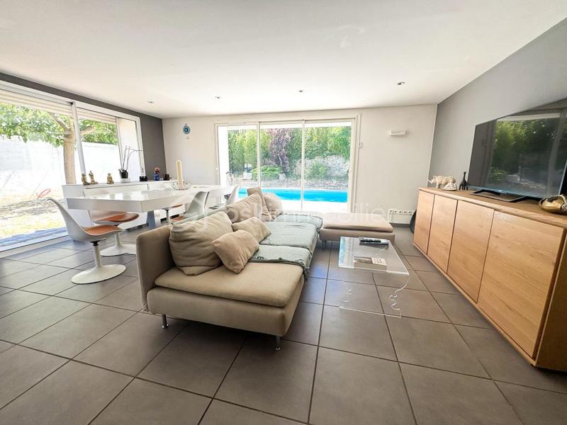 Villa - 167 m² - 6 pièces