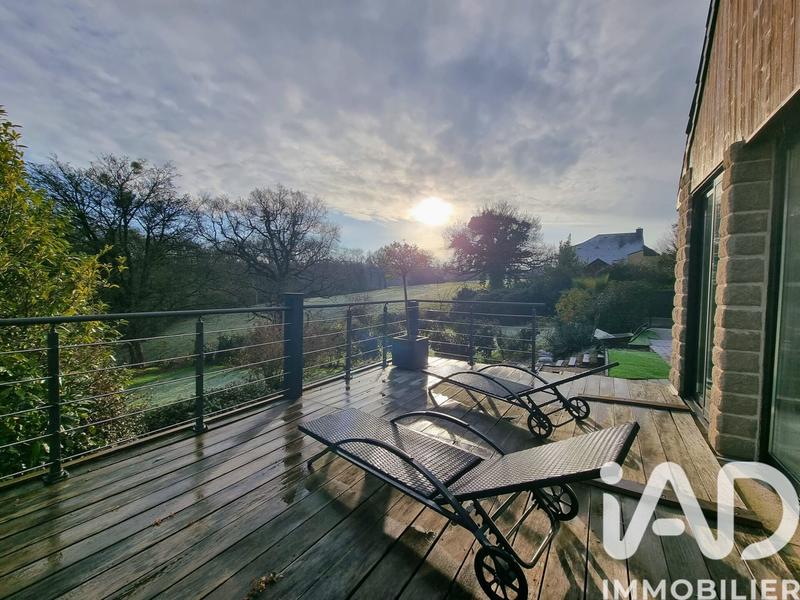 Maison - 249 m² - 9 pièces