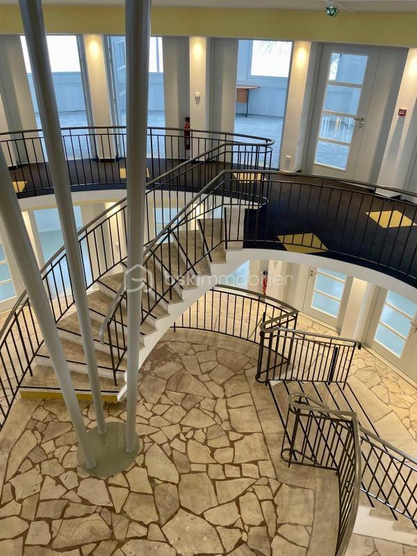 Bureau - 1 017 m² - 11 pièces