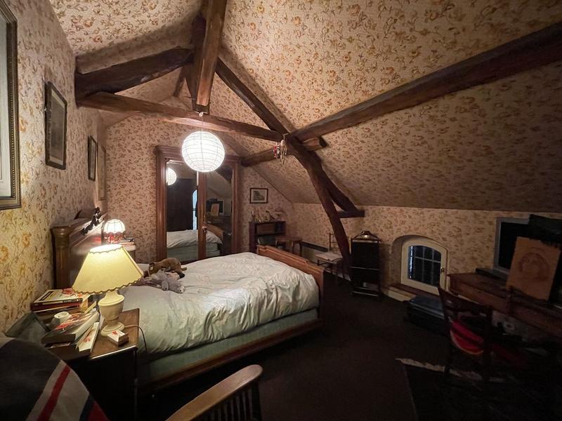 Maison traditionnelle - 251 m² - 6 pièces