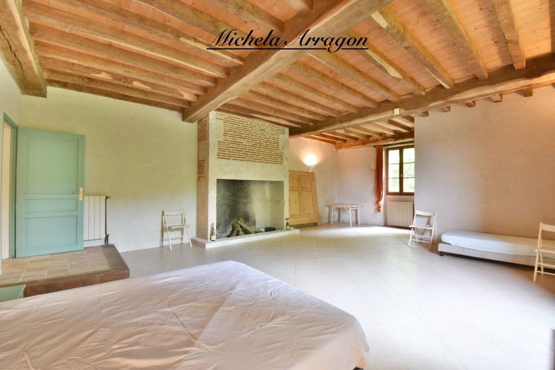 Maison en pierre - 252 m² - 5 pièces