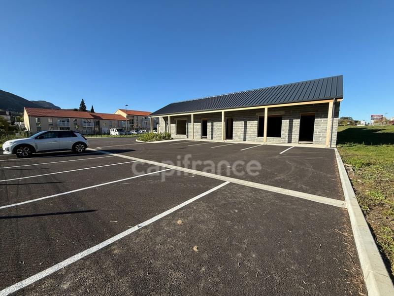 Local commercial - 430 m² - 1 pièce