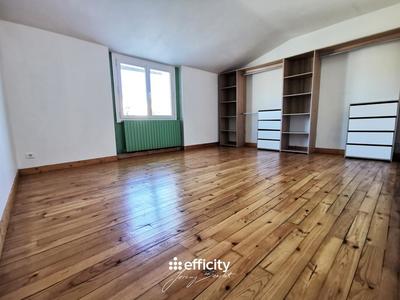 Maison - 93 m² - 6 pièces