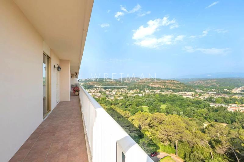 Appartement - 179 m² - 5 pièces