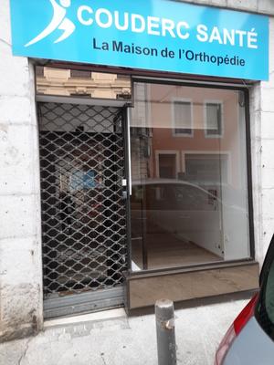 Local d'activités - 154 m² - 5 pièces