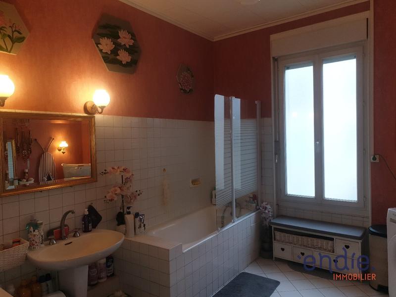 Appartement bourgeois - 193 m² - 9 pièces