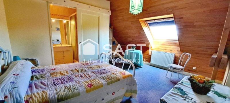 Maison - 355 m² - 15 pièces