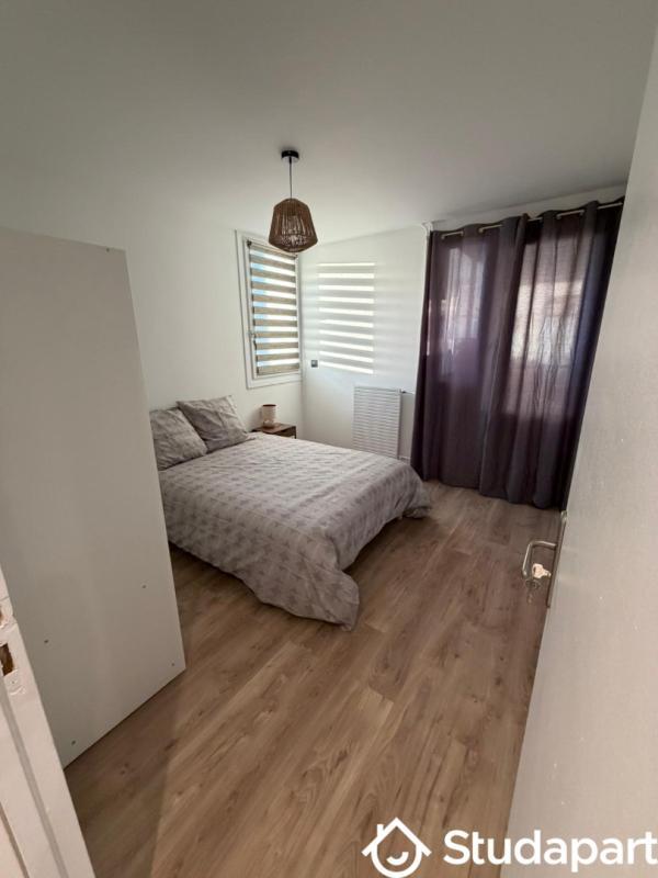 Chambre - 11 m² - 1 pièce