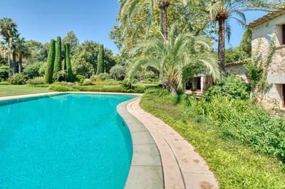 Villa - 460 m² - 9 pièces