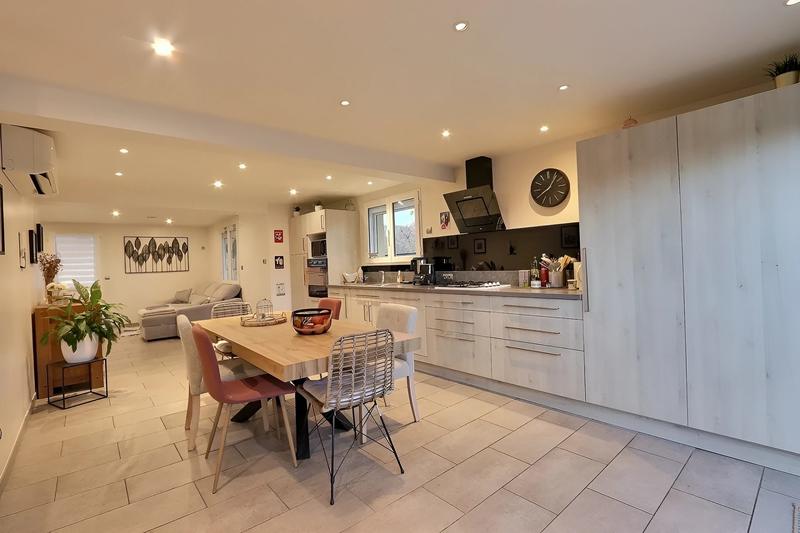 Maison - 162 m² - 7 pièces