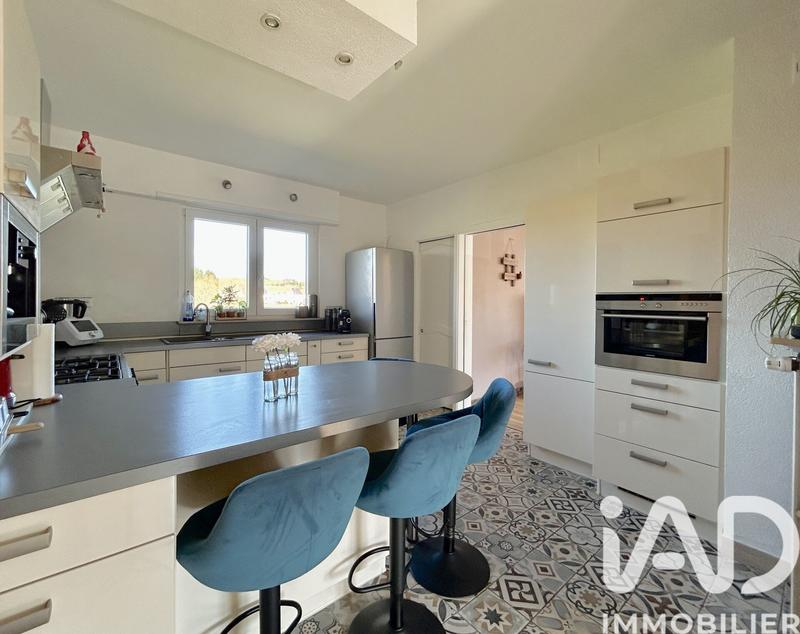 Maison - 180 m² - 7 pièces