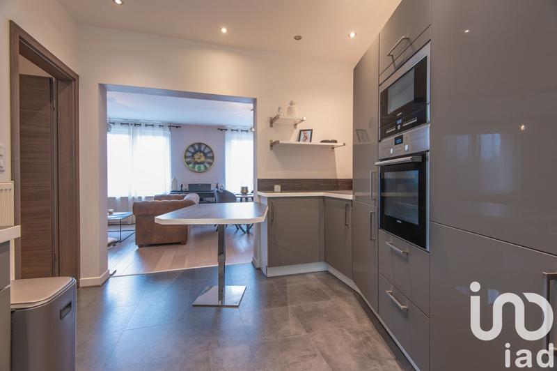 Appartement - 98 m² - 5 pièces