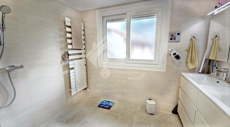 Maison - 110 m² - 4 pièces