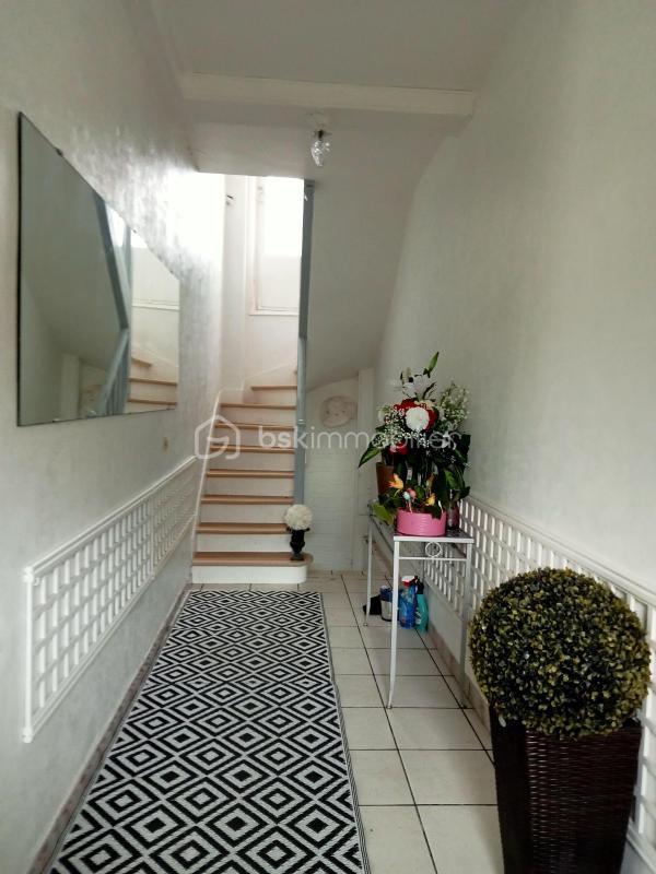 Propriété - 190 m² - 12 pièces