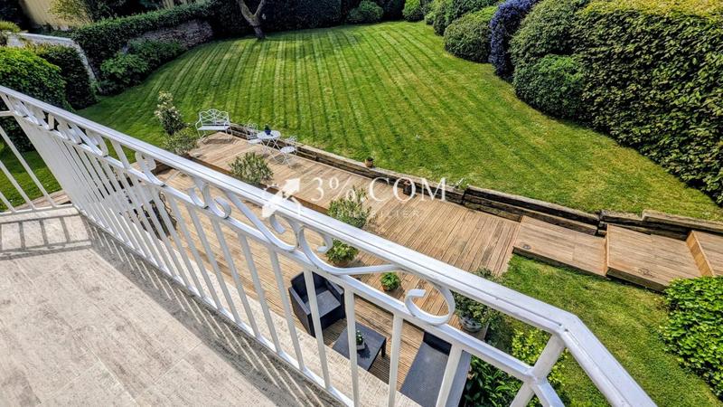 Maison d'architecte - 196 m² - 7 pièces