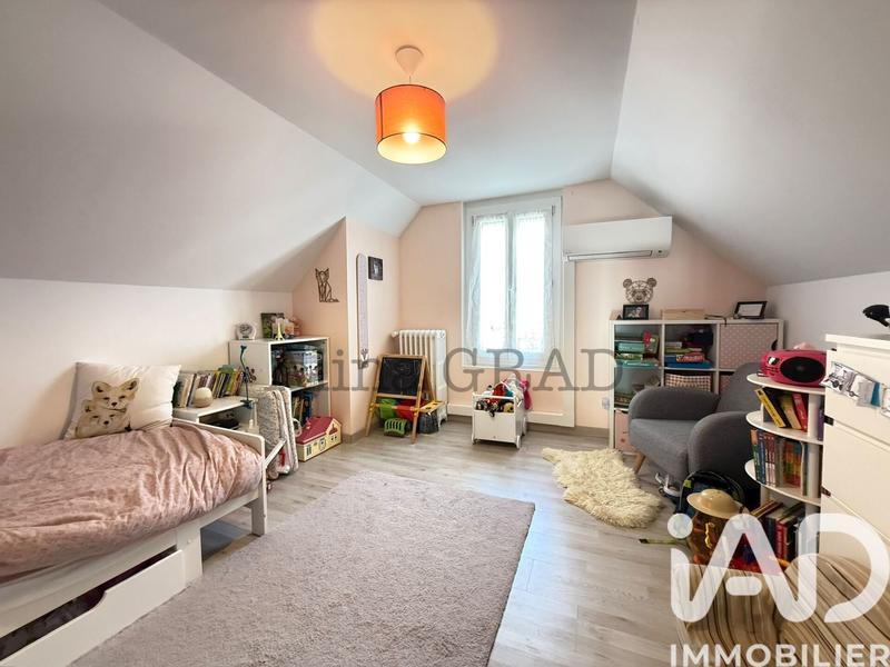 Maison - 92 m² - 4 pièces