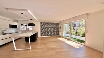 Appartement - 166 m² - 7 pièces