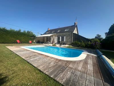 Maison - 144 m² - 8 pièces