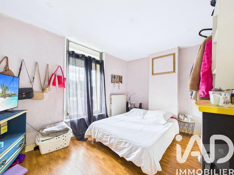 Maison - 90 m² - 5 pièces