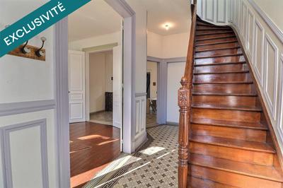 Maison - 187 m² - 8 pièces