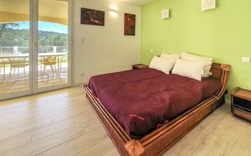 Villa - 325 m² - 5 pièces