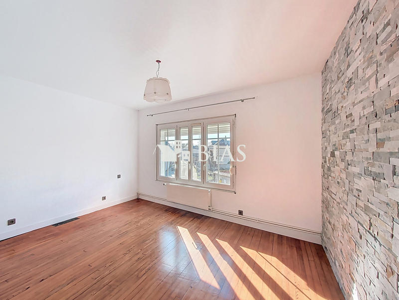 Maison - 71 m² - 5 pièces