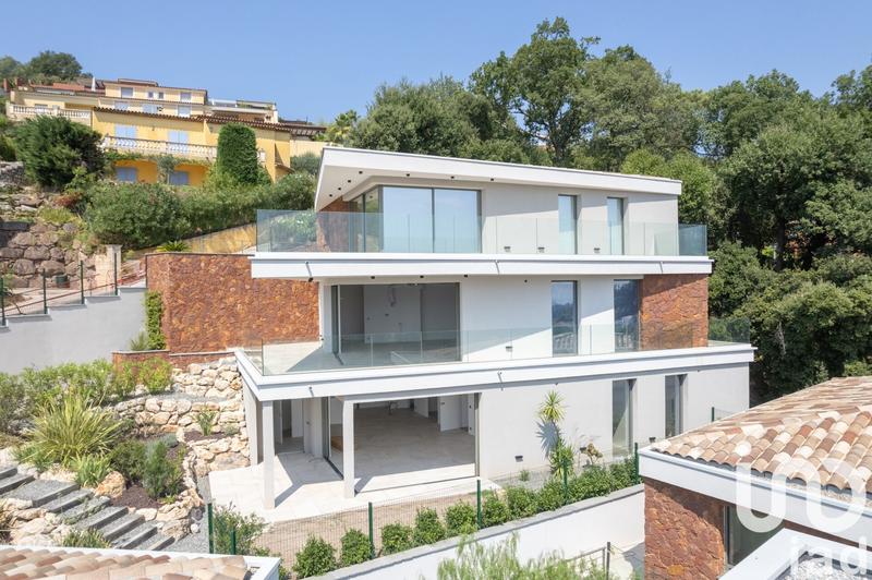 Appartement - 97 m² - 4 pièces