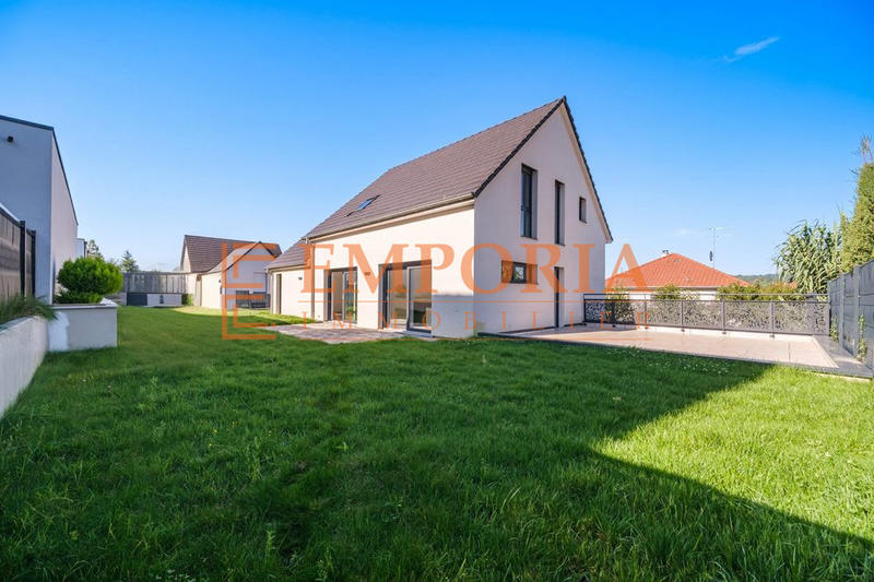 Maison - 143 m² - 6 pièces