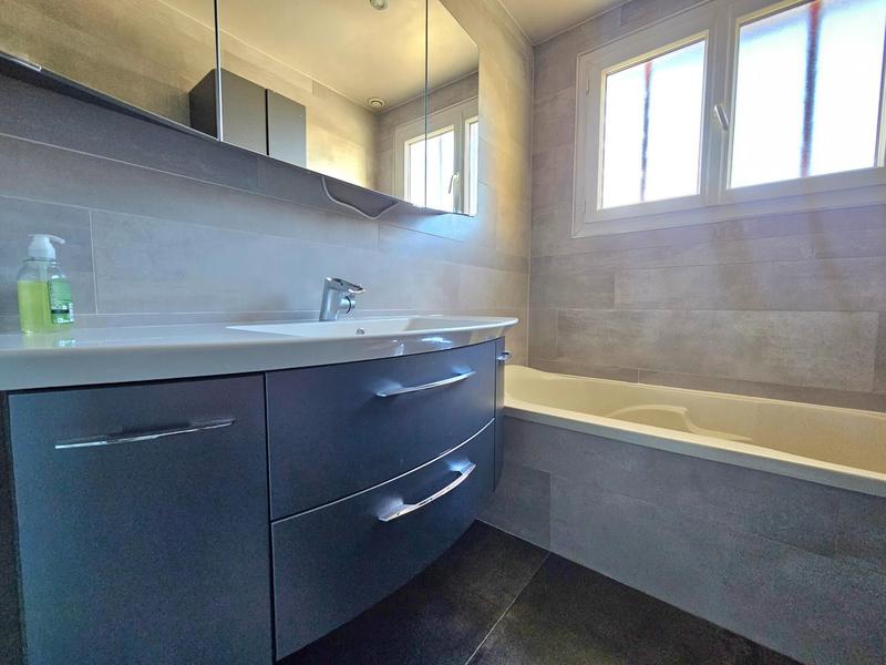 Maison - 80 m² - 5 pièces