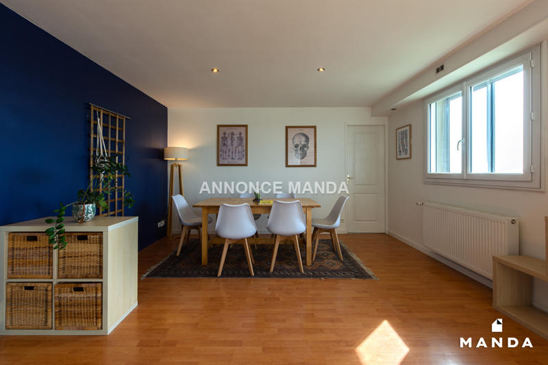 Appartement - 98 m² - 5 pièces