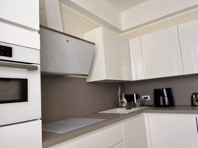 Appartement - 93 m² - 3 pièces