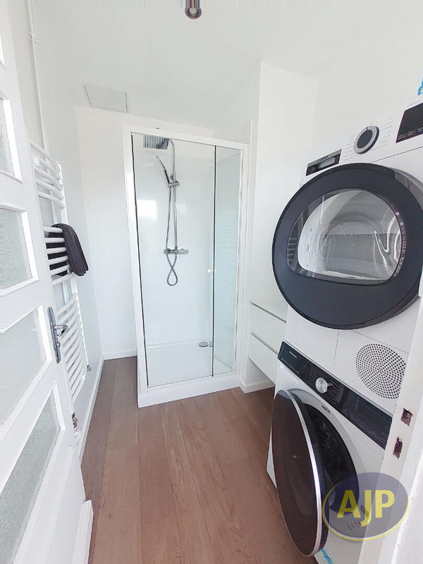 Appartement - 98 m² - 5 pièces