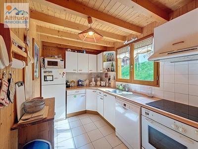 Maison - 143 m² - 8 pièces