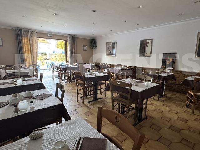 Local commercial - 117 m² - 7 pièces