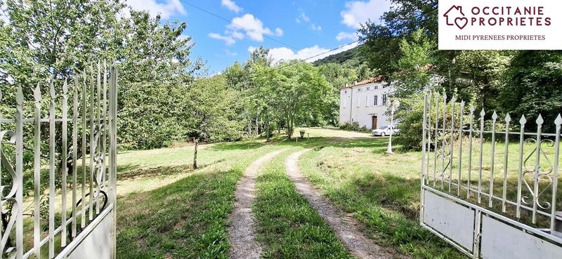 Château - 288 m² - 9 pièces