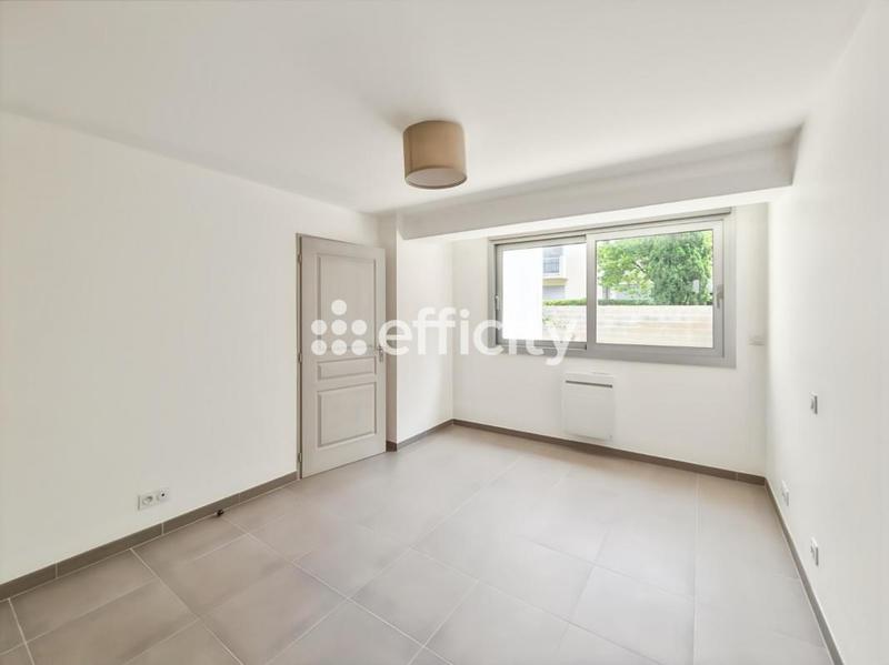 Appartement - 79 m² - 4 pièces