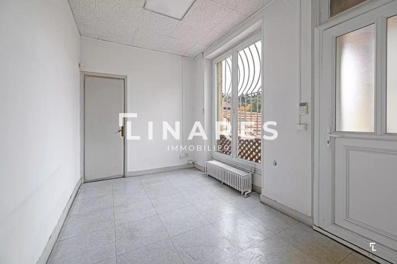 Bureau - 200 m² - 11 pièces