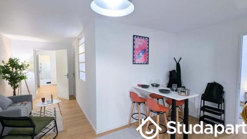 Chambre - 10 m² - 1 pièce