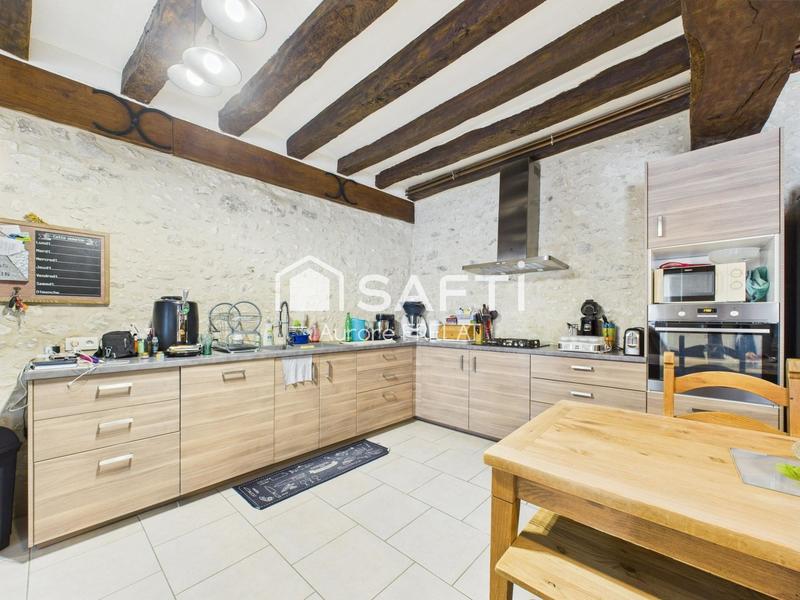 Maison - 240 m² - 7 pièces