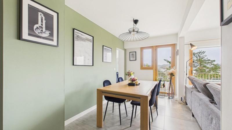 Appartement - 107 m² - 5 pièces