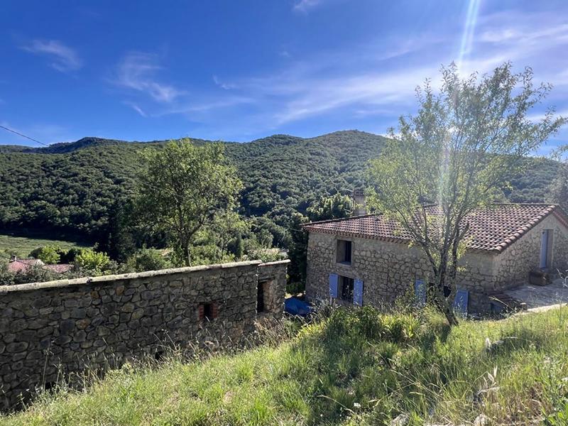 Maison en pierre - 90 m² - 4 pièces