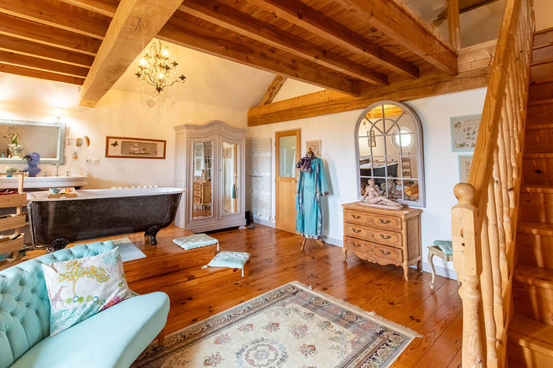 Maison - 296 m² - 9 pièces