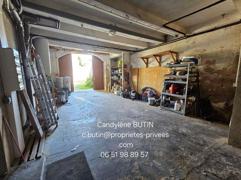 Propriété - 297 m² - 14 pièces