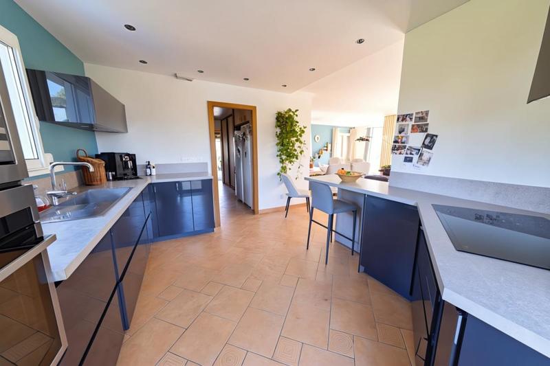 Pavillon - 264 m² - 8 pièces